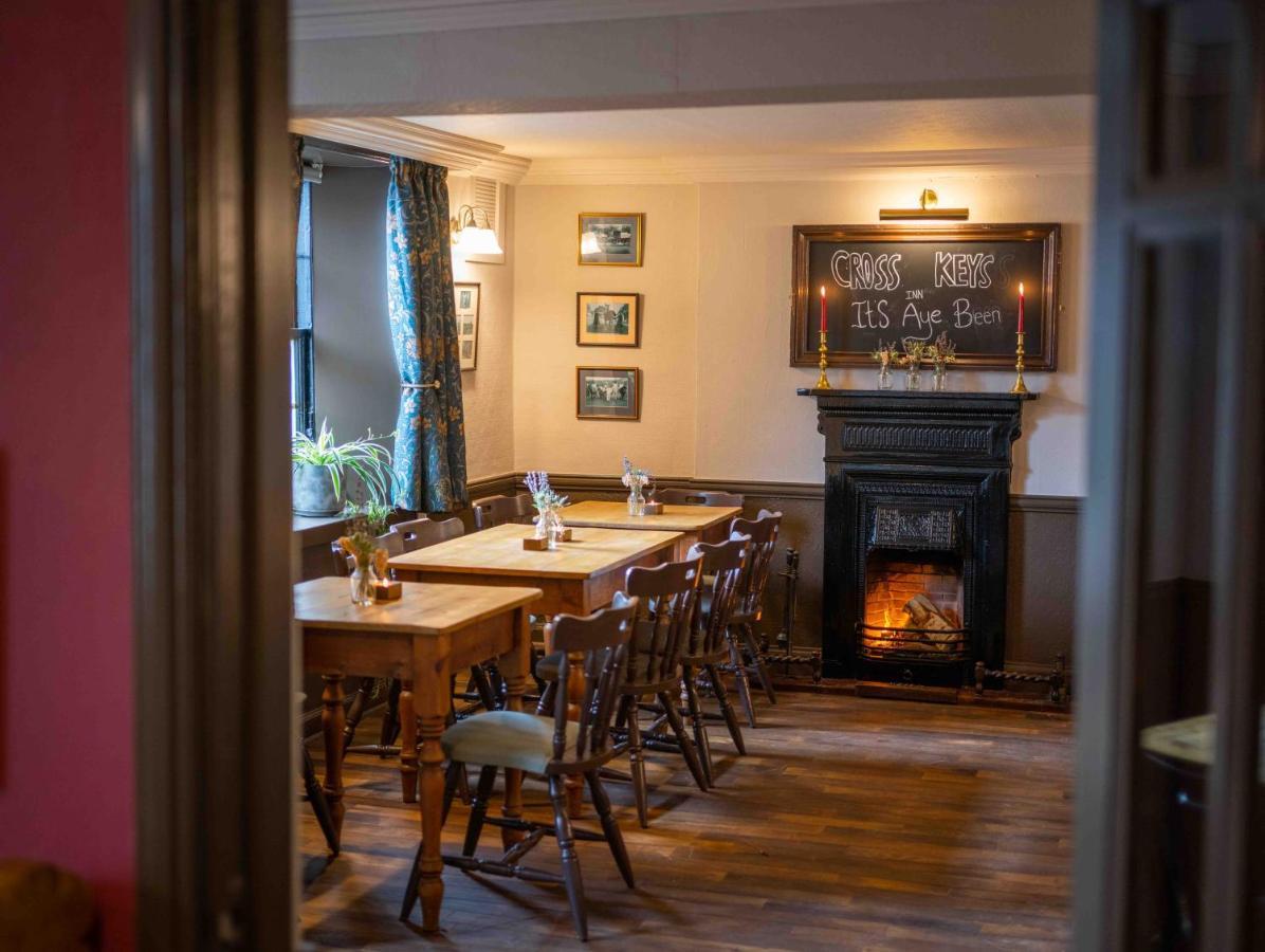 Cross Keys Inn Ettrickbridge Ettrickbridge End ภายนอก รูปภาพ